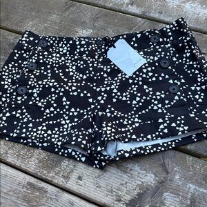 NWT Talula Black and White Heart Patterned shorts size 4